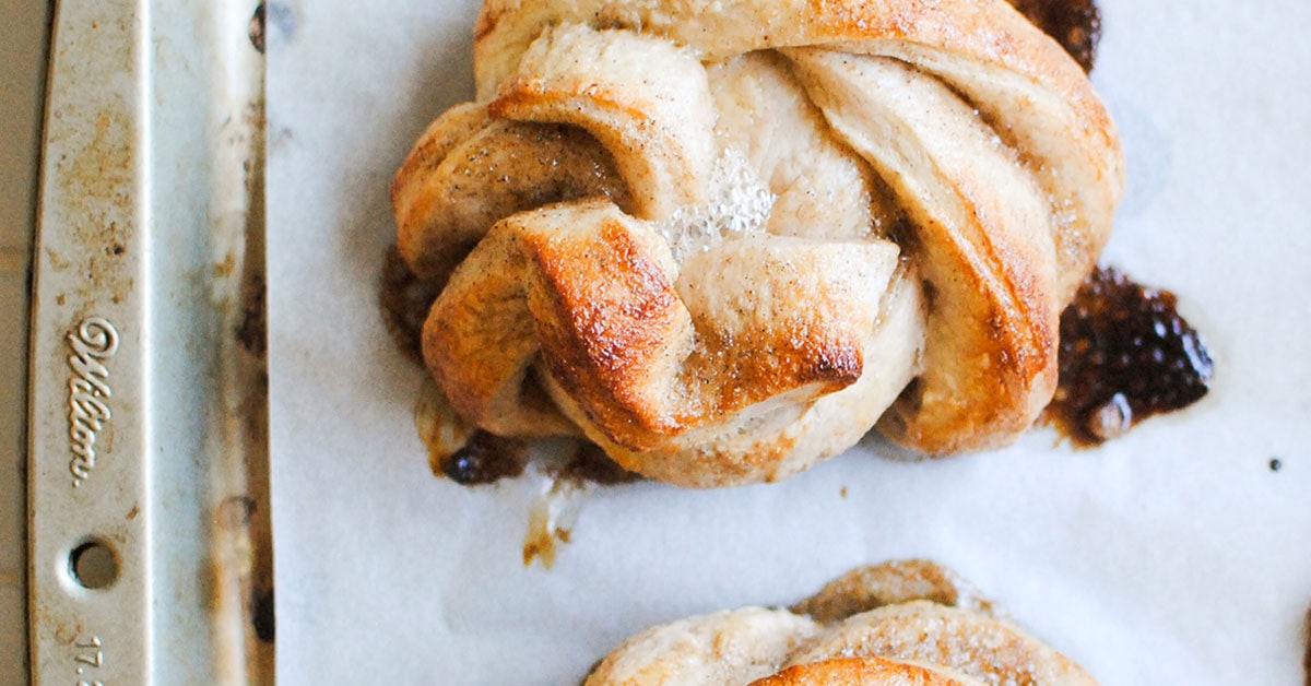 kanelbullar-swedish-cinnamon-rolls-social