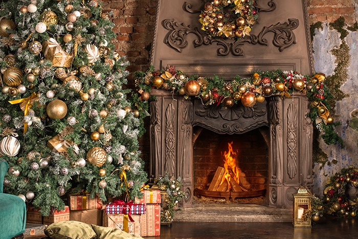 The 15 Best Yule Log Videos To Keep You Toasty This Holiday Season 