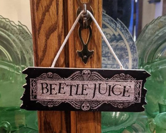 These Beetlejuice Decorations Will Make Your Millennium ...