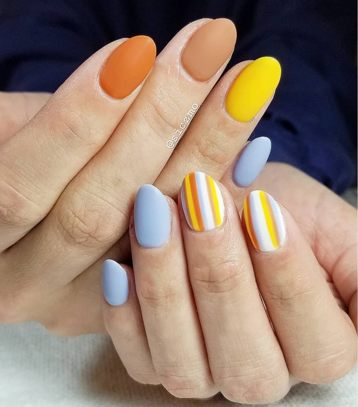 Striped Fall Nails