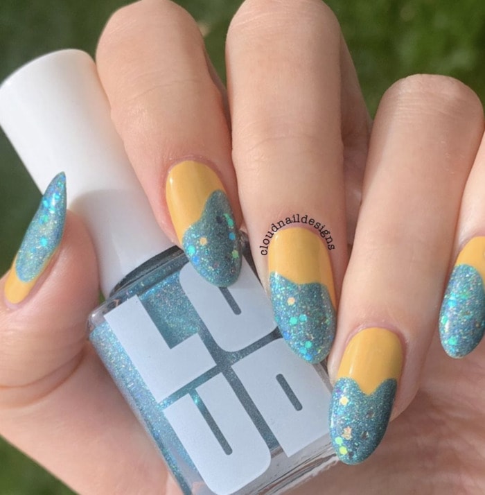 Beach Nail Art - yellow glitter tips