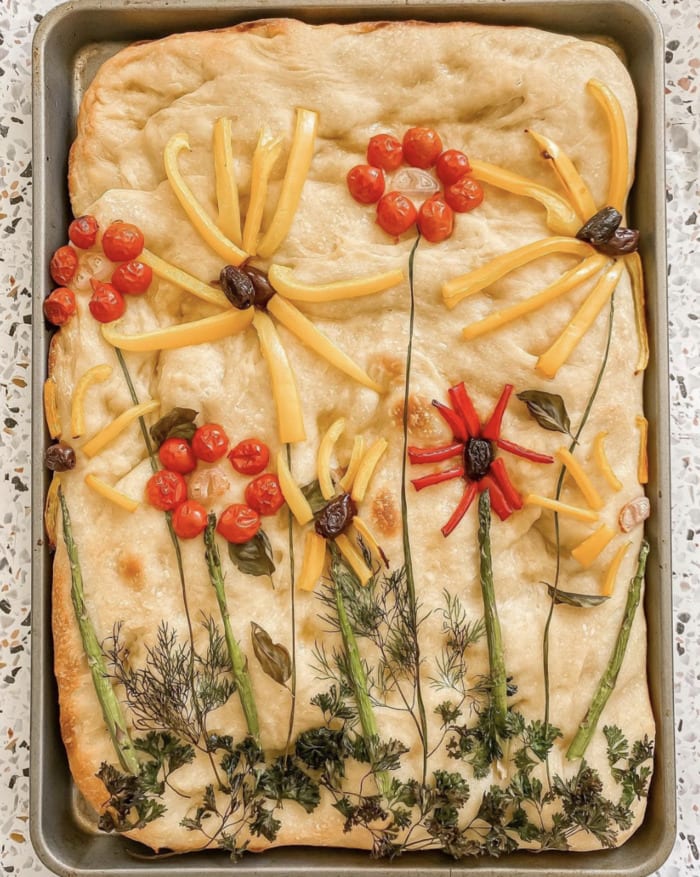 Cottagecore Aesthetic - foccacia bread