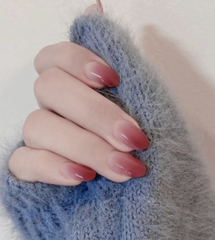 Red Nails - Ombre Tips