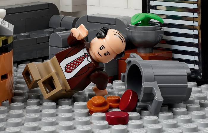 The Office Lego Set - kevins chili