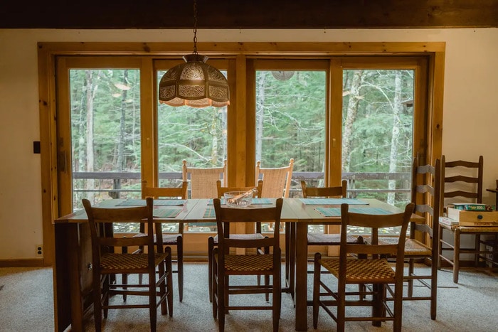 Fall Foliage Airbnb - Architect's Brookside Cabin