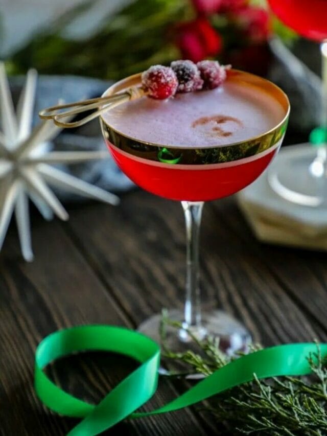 25 Christmas Cocktails That Will Have You Feeling Merry and Bright