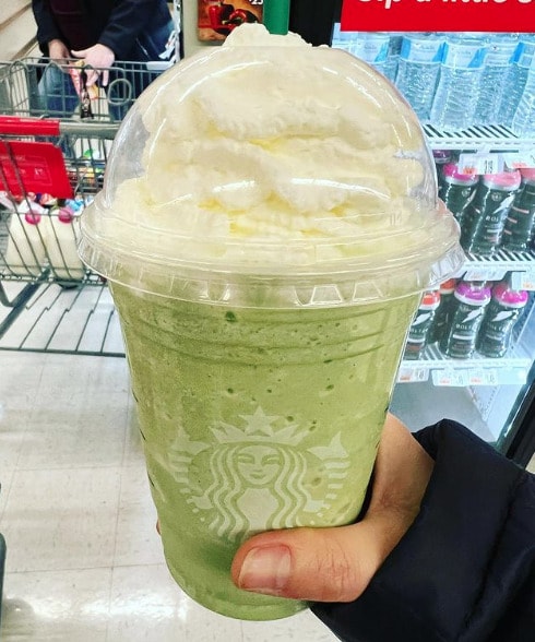 17 Matcha Drinks From the Starbucks Secret Menu Perfect for Spring or  Summer - Let's Eat Cake
