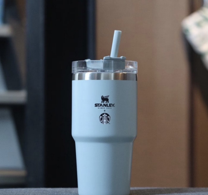 PRE ORDER Korea 2023 Summer Release Blue Stanley X Starbucks 20oz Stra