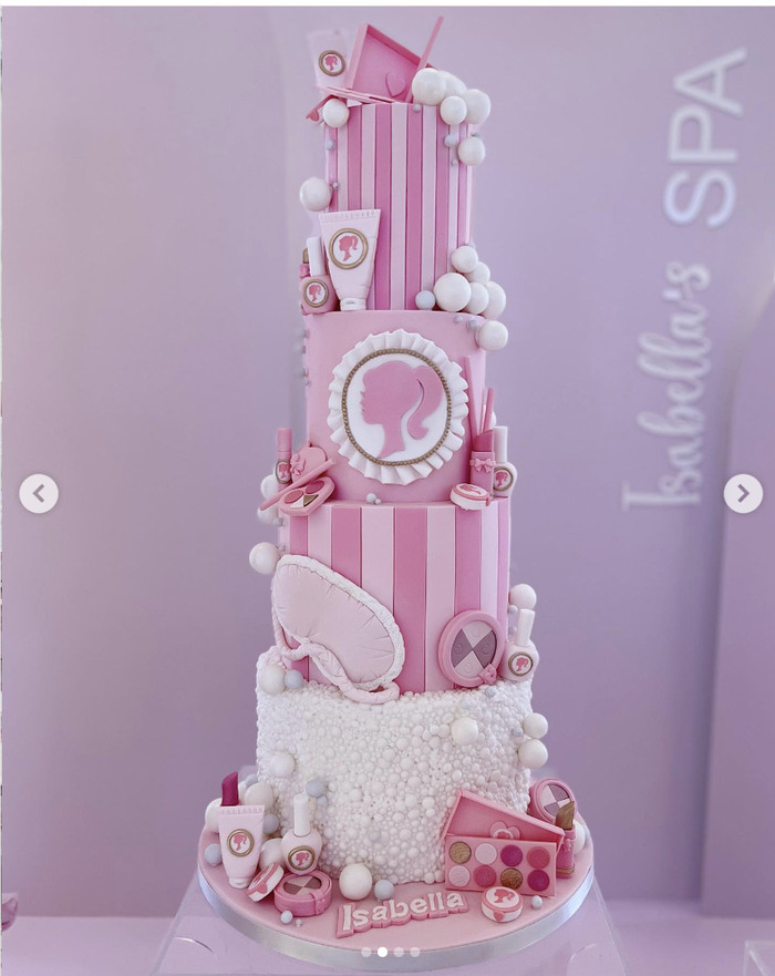 Barbie theme cake