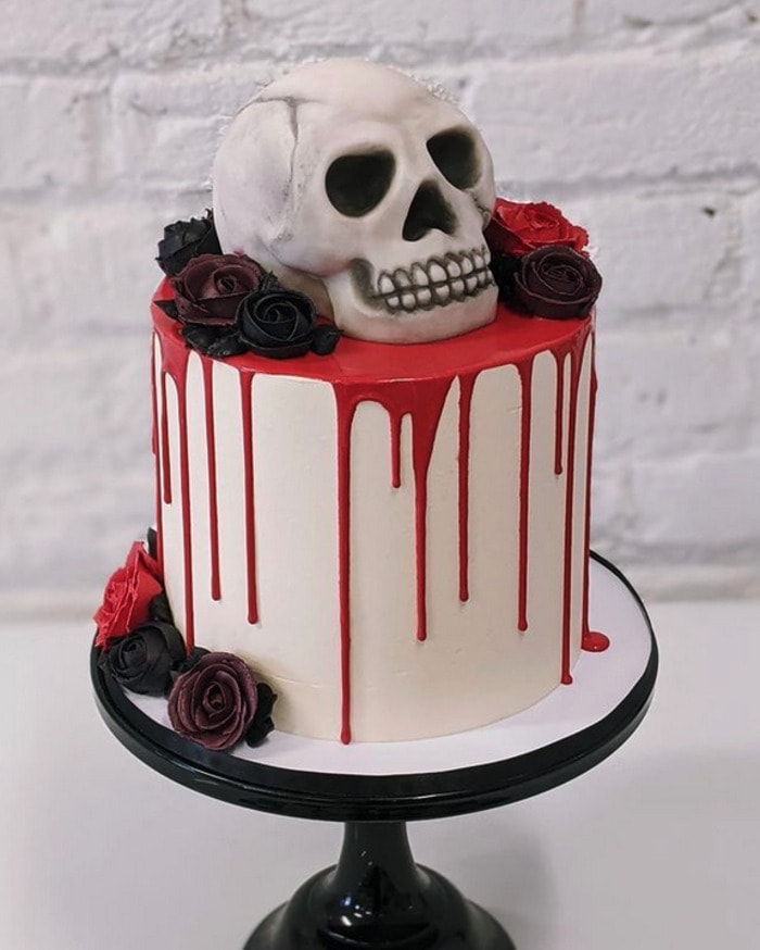 Animal Skeleton Cake | The Cake Blog
