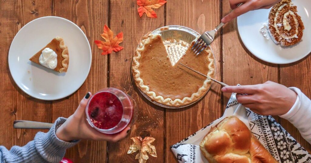 Our 19 Best Thanksgiving Tips and Hacks for a Stress-Free Holiday - Let ...