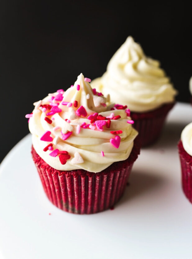 51 Valentine's Cupcakes To Fall Endlessly in Love With - Let's Eat Cake